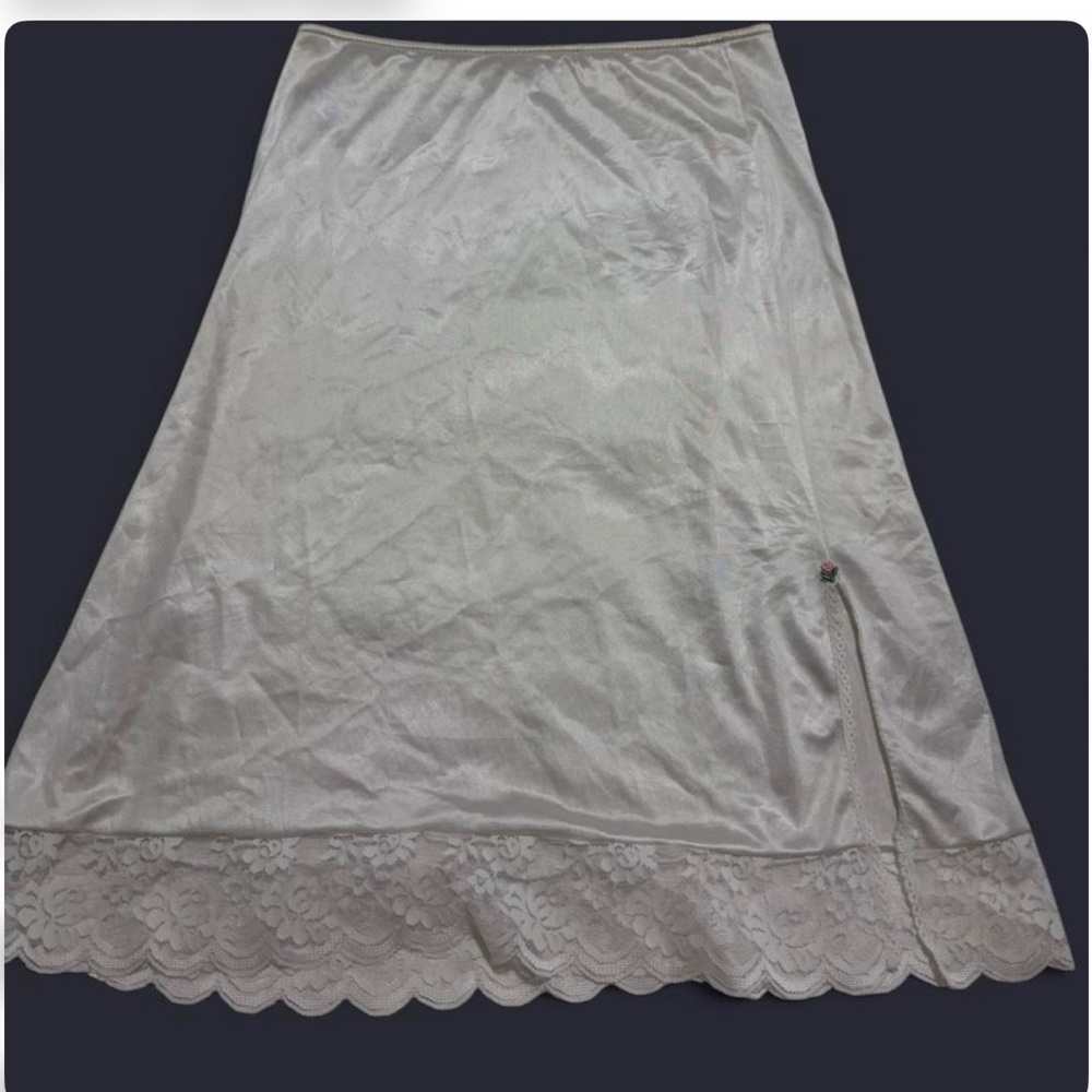 Elegant White Lace Trim Skirt